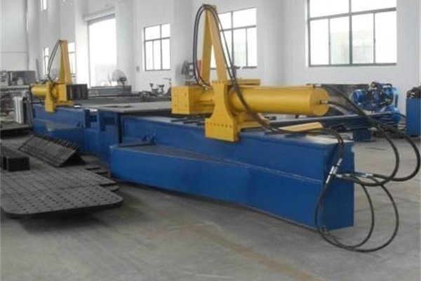 拉彎機(jī)所加工的產(chǎn)品質(zhì)量允許產(chǎn)生的偏差標(biāo)準(zhǔn)是什么呢？